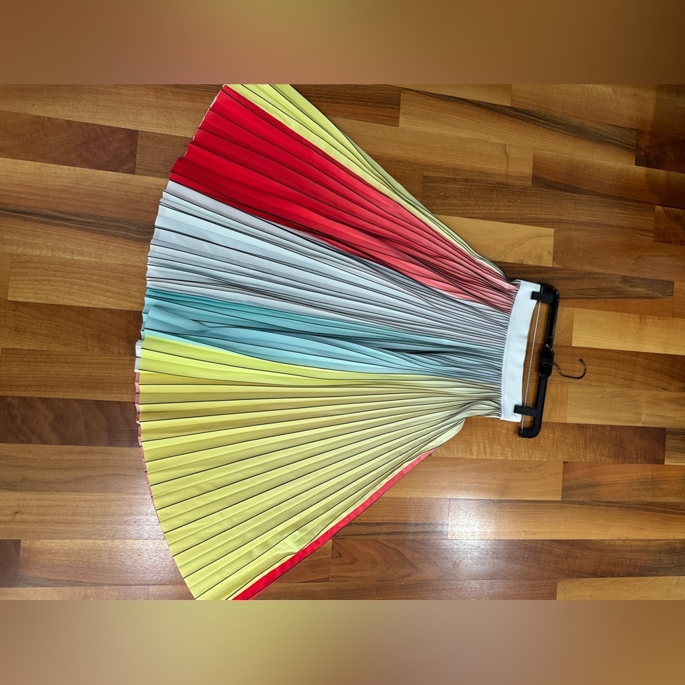 Alice + Olivia Arden Pleated Midi Skirt - Picture 6 of 9
